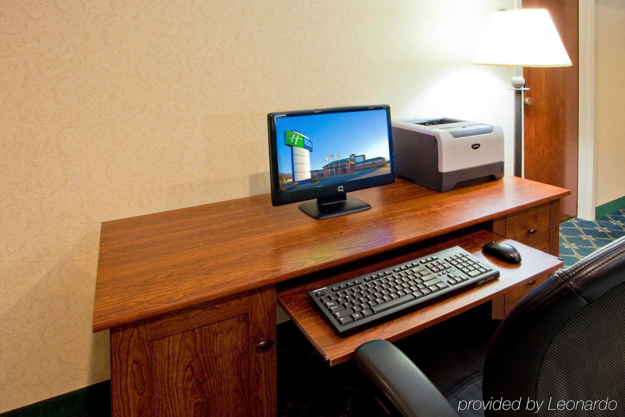 Holiday Inn Express Cambridge By Ihg Extérieur photo