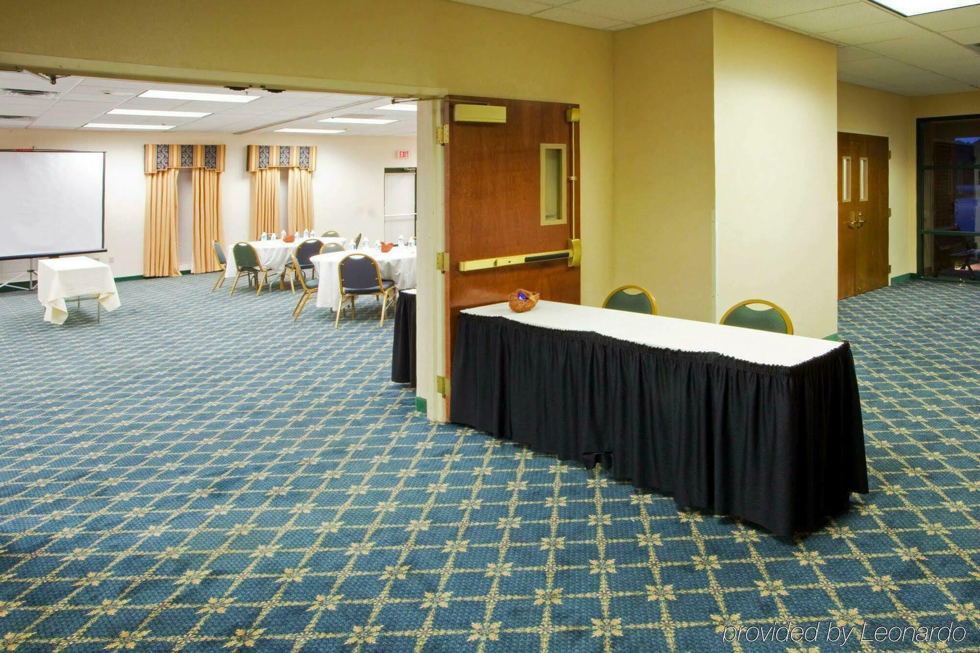Holiday Inn Express Cambridge By Ihg Extérieur photo